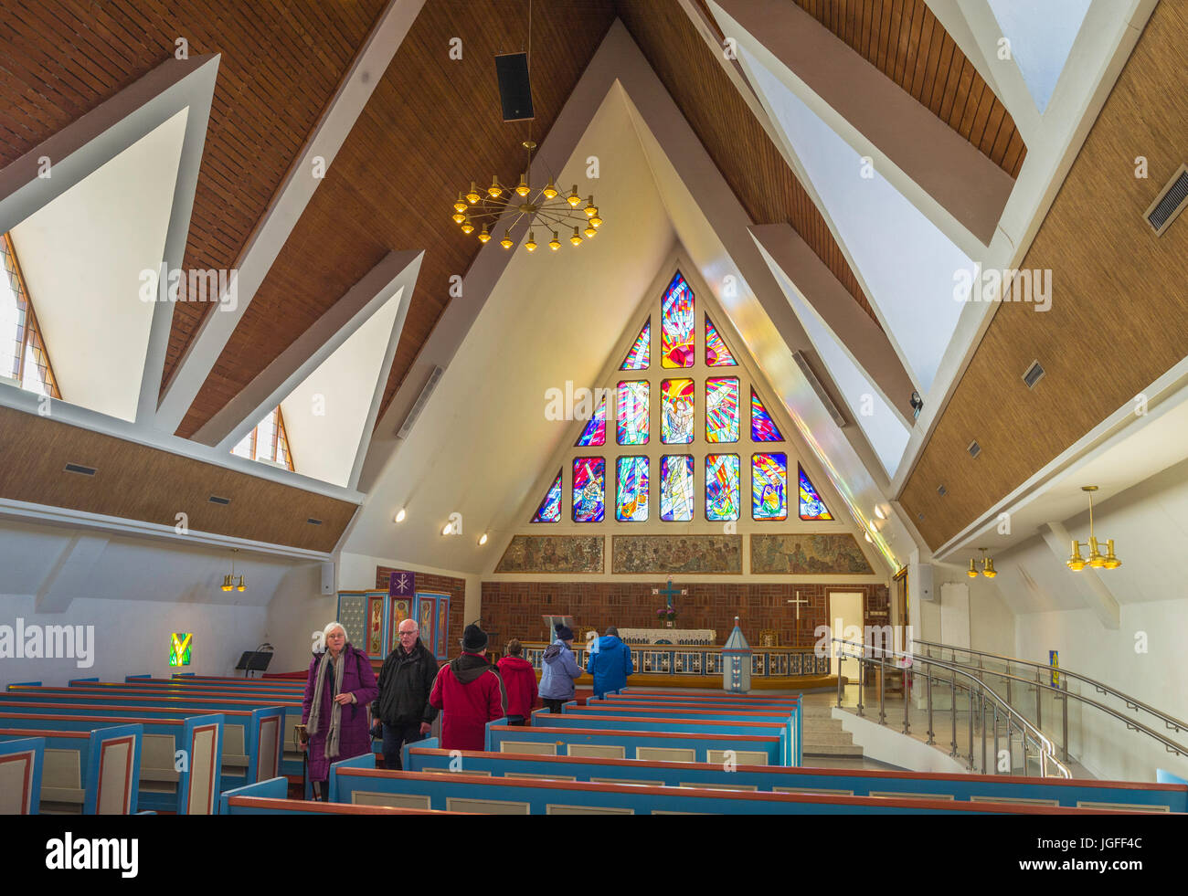 Hammerfest chiesa (1961) è la chiesa parrocchiale di Hammerfest comune nella contea di Finnmark, Norvegia Foto Stock