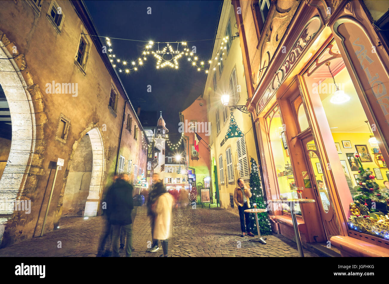 Christmast decorazione presso il centro della citta'. Colmar. Haut-Rhin. L'Alsazia. La Francia. Foto Stock