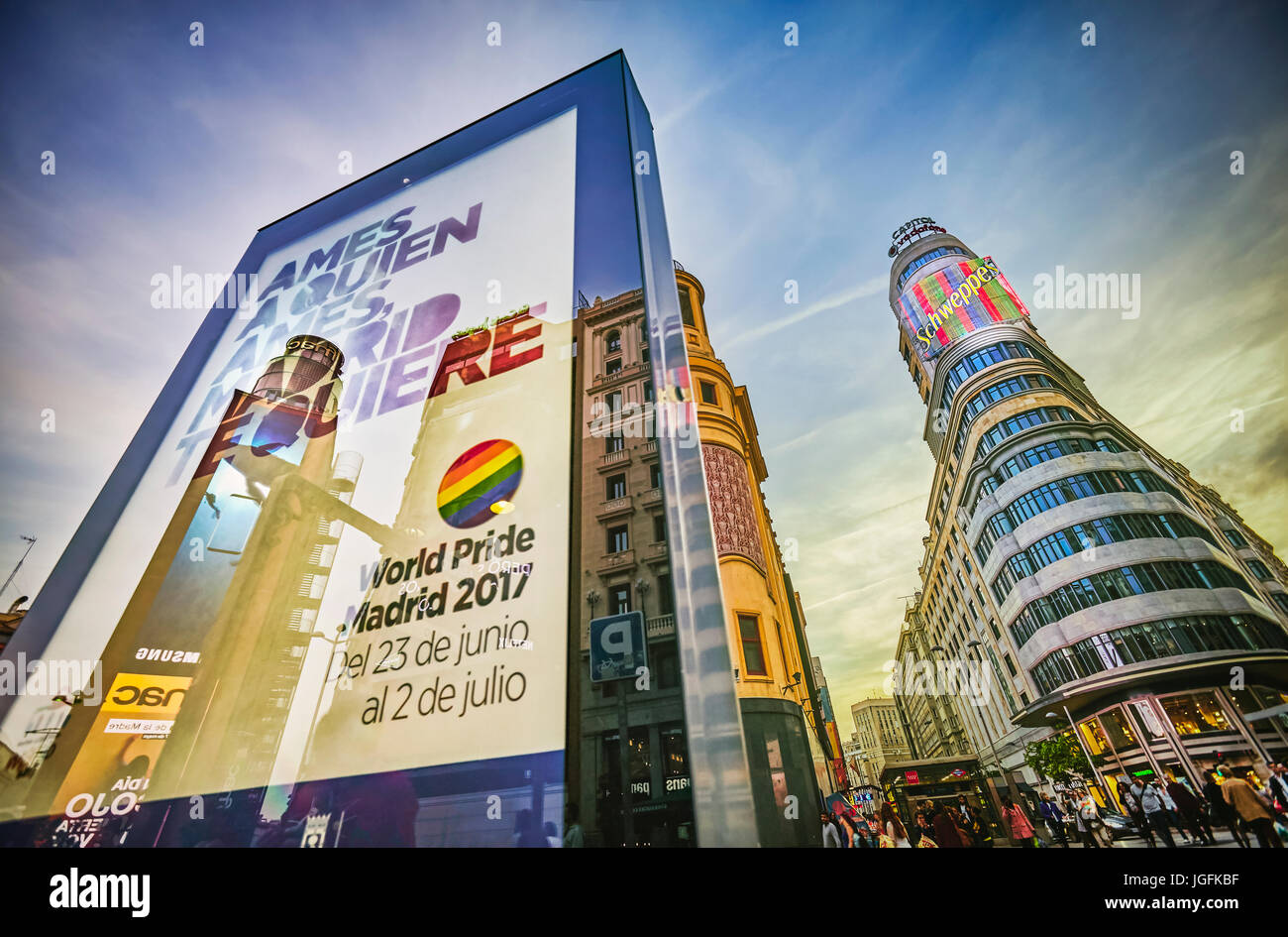 World Pride Madrid 2017 segno a Piazza Callao. Madrid. Spagna. Foto Stock