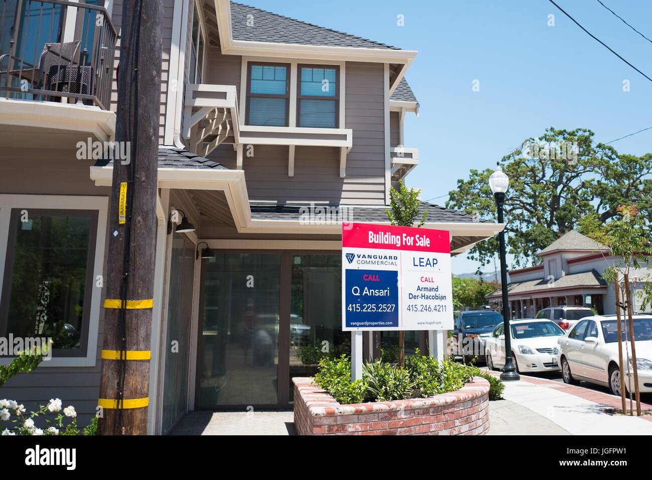Un edificio commerciale è elencato in vendita in Danville, California, un sobborgo nella zona della Baia di San Francisco, 21 giugno 2017. Bay area real estate, compresi i beni immobili commerciali, è tra le più costose del mondo. Foto Stock