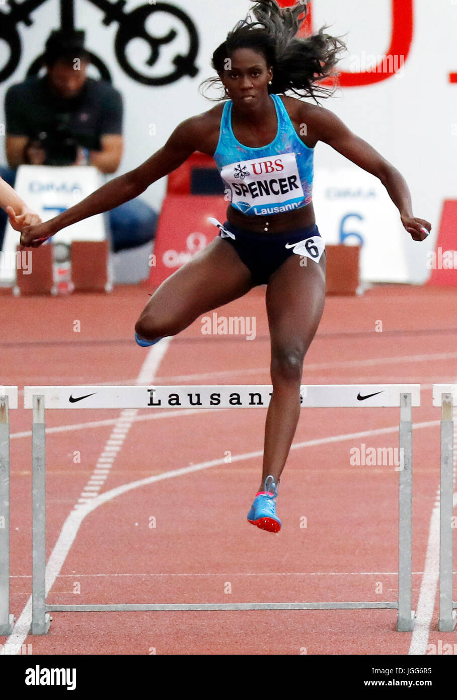 Losanna, Svizzera. 6 Luglio, 2017. Ashley Spencer degli Stati Uniti compete durante le donne 400m ostacoli presso la IAAF Diamond League meeting di atletica a Losanna, Svizzera luglio 6, 2017. Ashley Spencer rivendicato il titolo con 53.90 secondi. Credito: Ruben Sprich/Xinhua/Alamy Live News Foto Stock