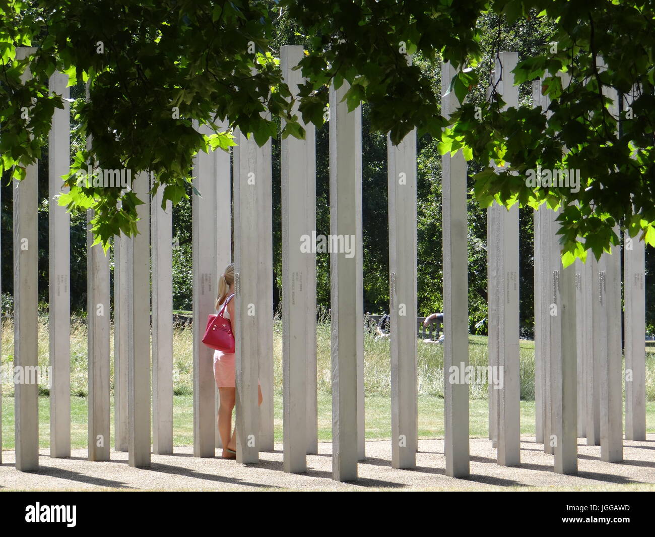 Londra, Regno Unito. Il 7 luglio, 2017. Persone mark dodicesimo anniversario della 7/7 bombardamenti nel 2005 a Londra, UK Credit: Nastia M/Alamy Live News Foto Stock