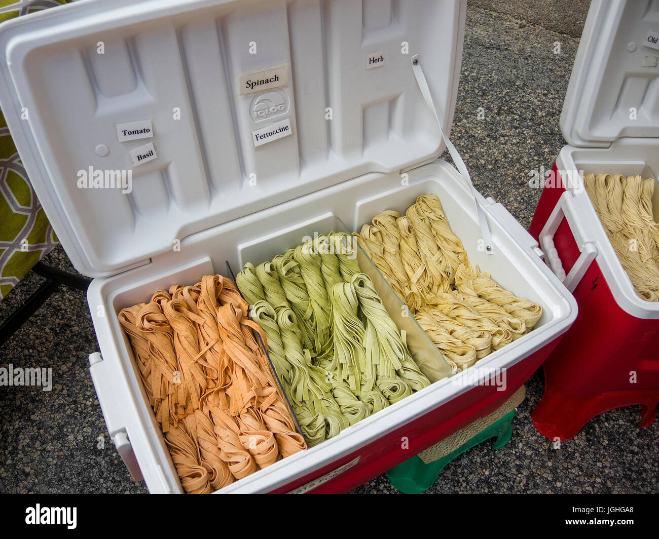 Mercato Agricolo, pasta fresca per la vendita Foto Stock