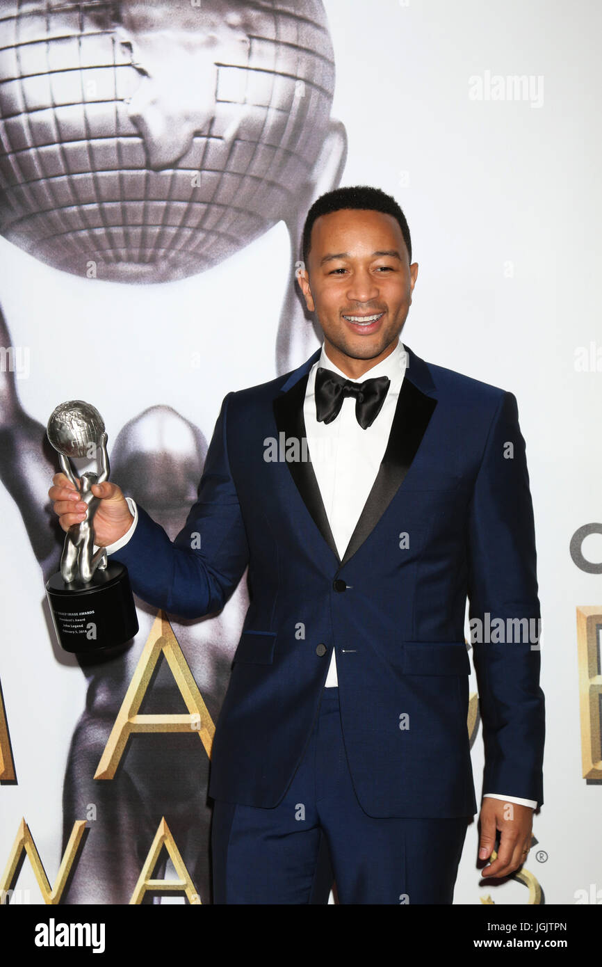 Pasadena, CA, Stati Uniti d'America. 5 febbraio, 2016. LOS ANGELES - Feb 5: John Legend al 47TH NAACP Image Awards Press Room al Pasadena Civic Auditorium il 5 febbraio 2016 a Pasadena, CA Credito: Kay Blake/ZUMA filo/Alamy Live News Foto Stock