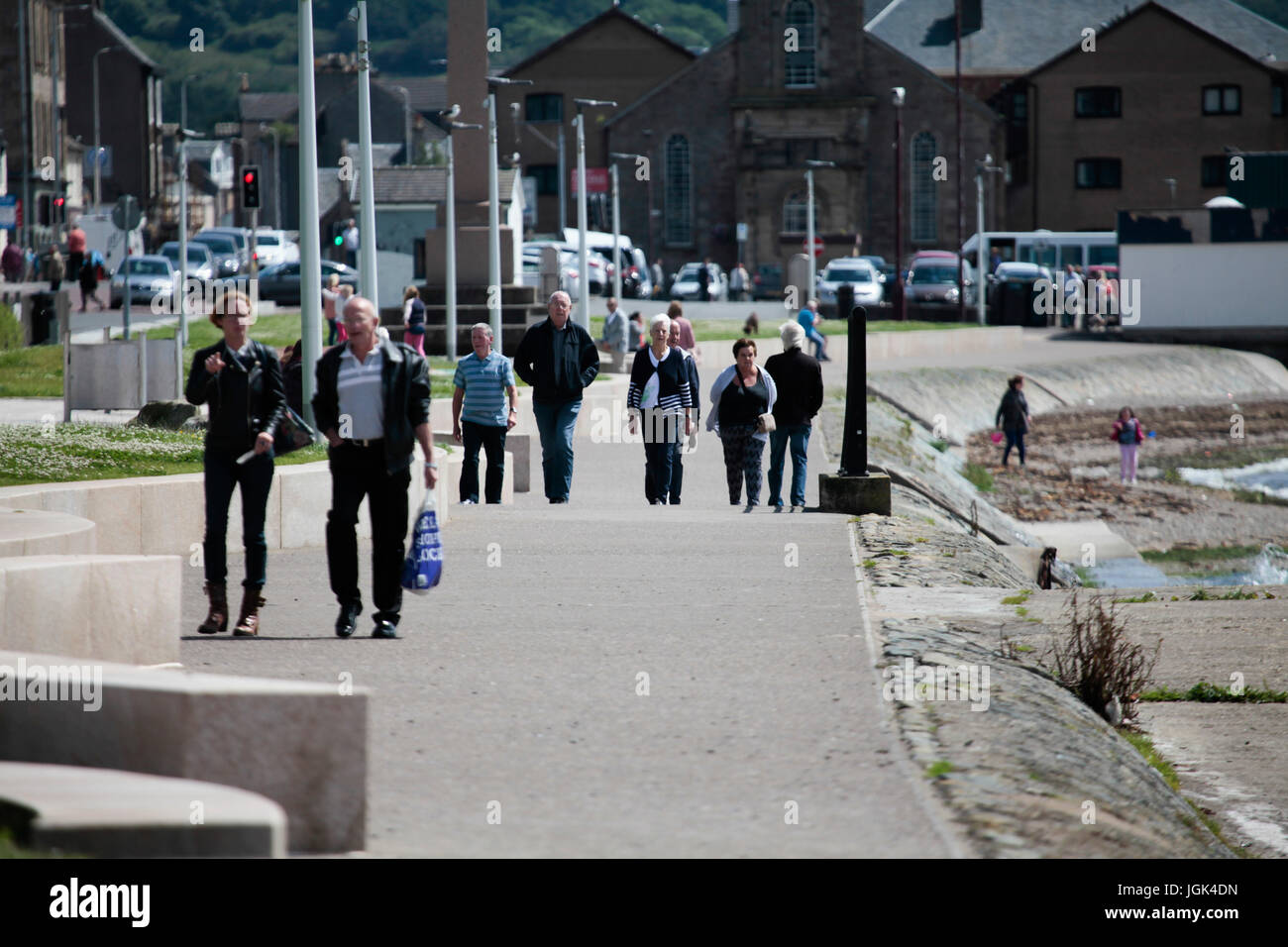 Helensburgh 8 luglio 2017. Un piccolo raggio di sole in Scozia in ultimo sebbene ariosi e da nessuna parte calda come altrove nel Regno Unito. Credito: ALAN OLIVER/Alamy Live News Foto Stock