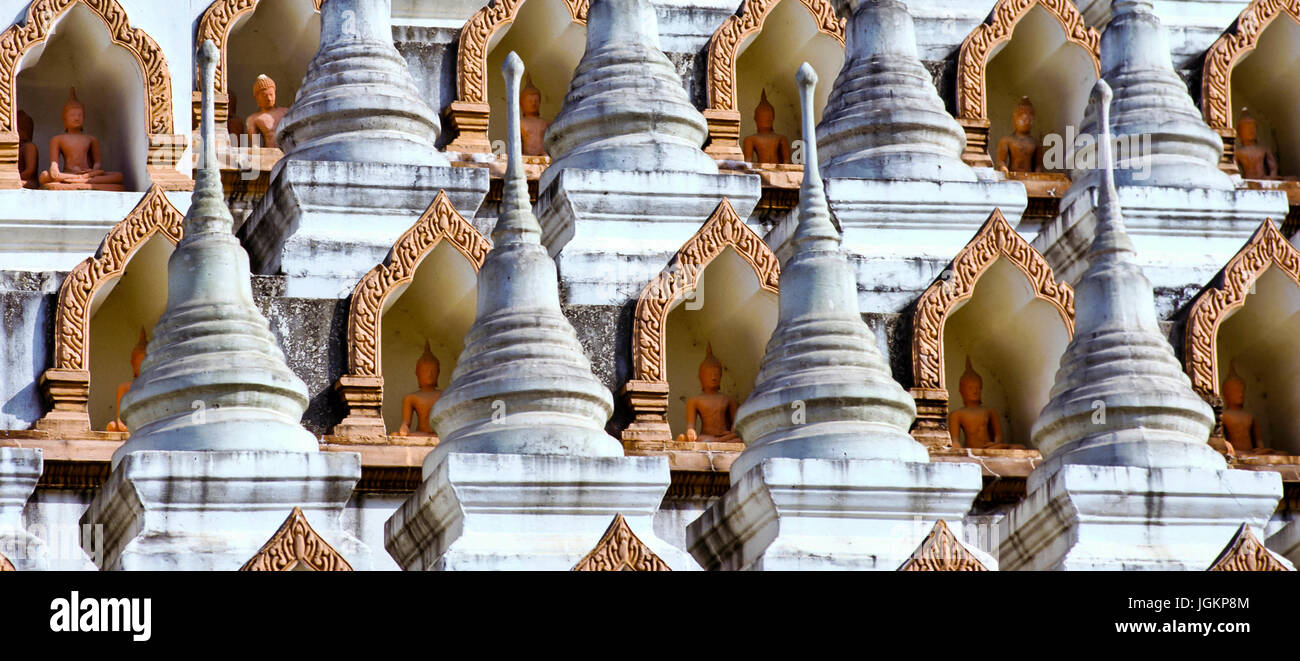 RS 1436. Sfondi; colori; colori; visualizzazione; Wat Manee Pai figlio, Mae Sot, Western Thaliand Foto Stock