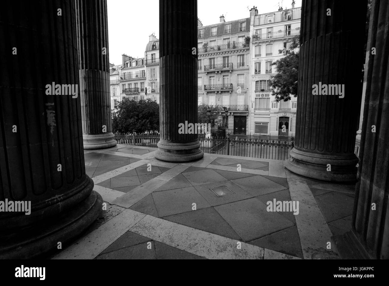 Parigi, Francia - 12 August 2006: elementi architettonici edifici Parigini. 12 Agosto, 2006. Parigi, Francia. Foto Stock