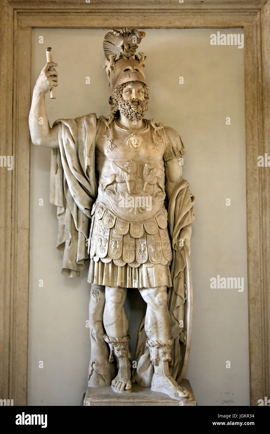 La colossale statua di Marte Ultore (noto anche come "Pirro') nei musei Capitolini di Roma, Italia. Foto Stock