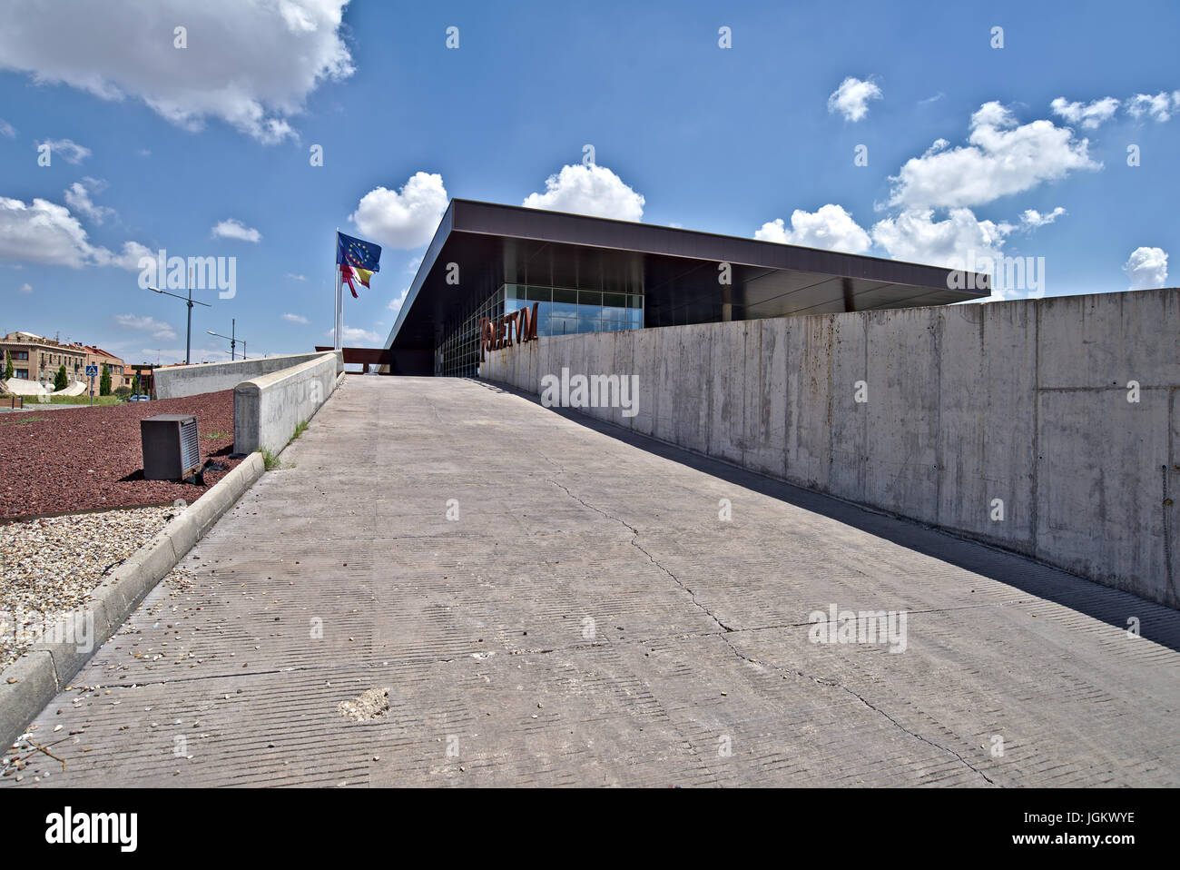 Toledo Toletum del centro turistico. Soccombente edificio pubblico costruzione oggi inutilizzati. Immagine presa a Toledo, Luglio 2017 Foto Stock