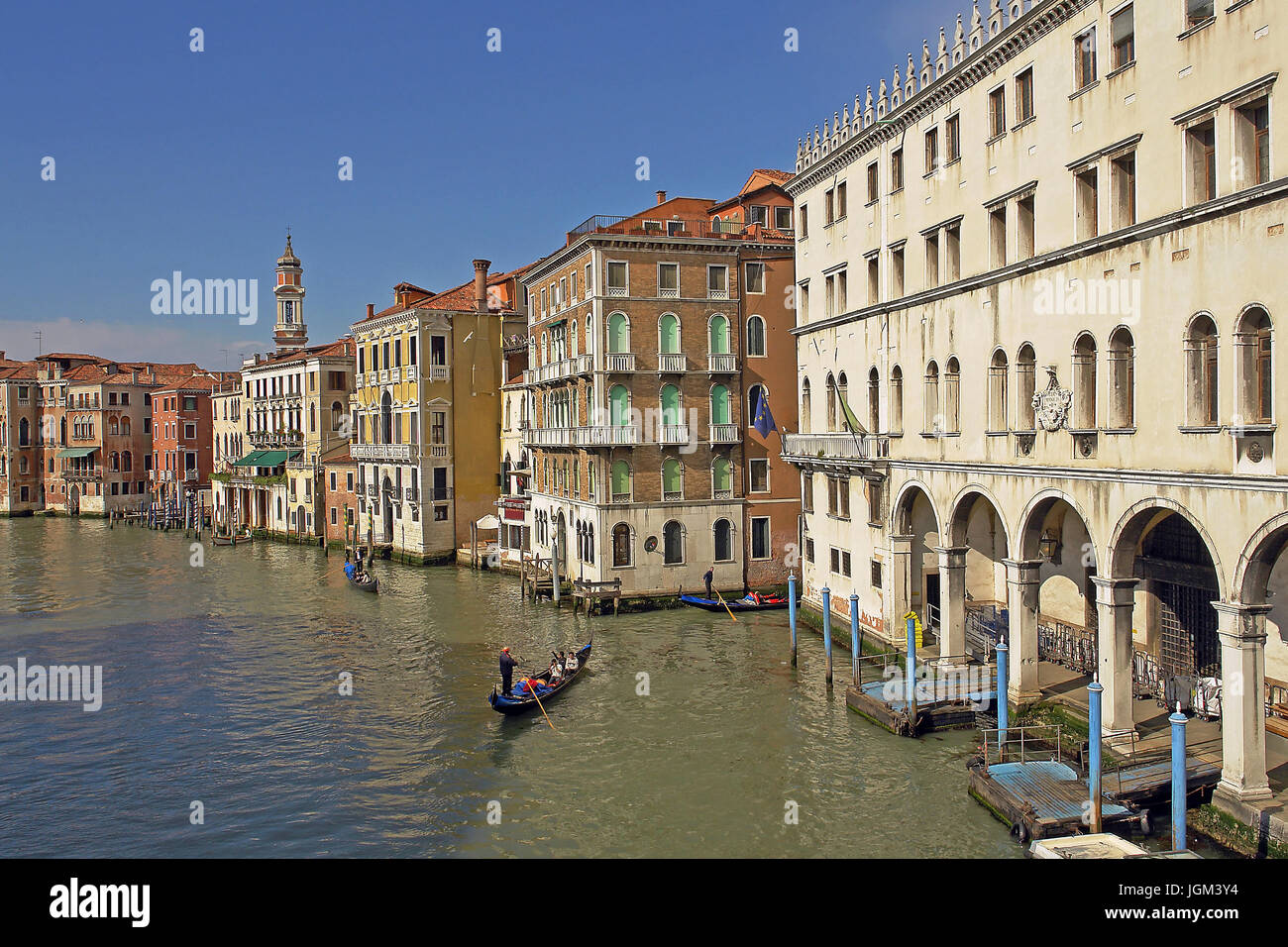 L'Europa, Italia, Venezia, Canale grandee, barche, barche, bridge, gondola e gondole, città, lane, corsie, panorama, Centro citta', giorno, giorno, esterno, superarsi Foto Stock