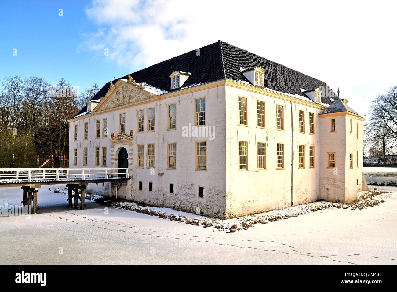 Germania, Bassa Sassonia, East Friesland, Dornum, castello moated Castle, castello, Fossato, in inverno, in 2013, architettura, edilizia, formato orizzontale, Moated Foto Stock