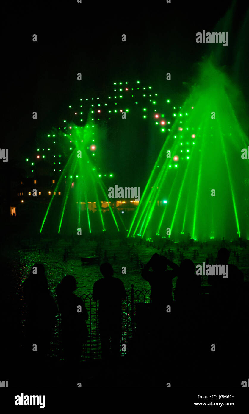 Fontane colorate al World of Color a Disneyland Foto Stock