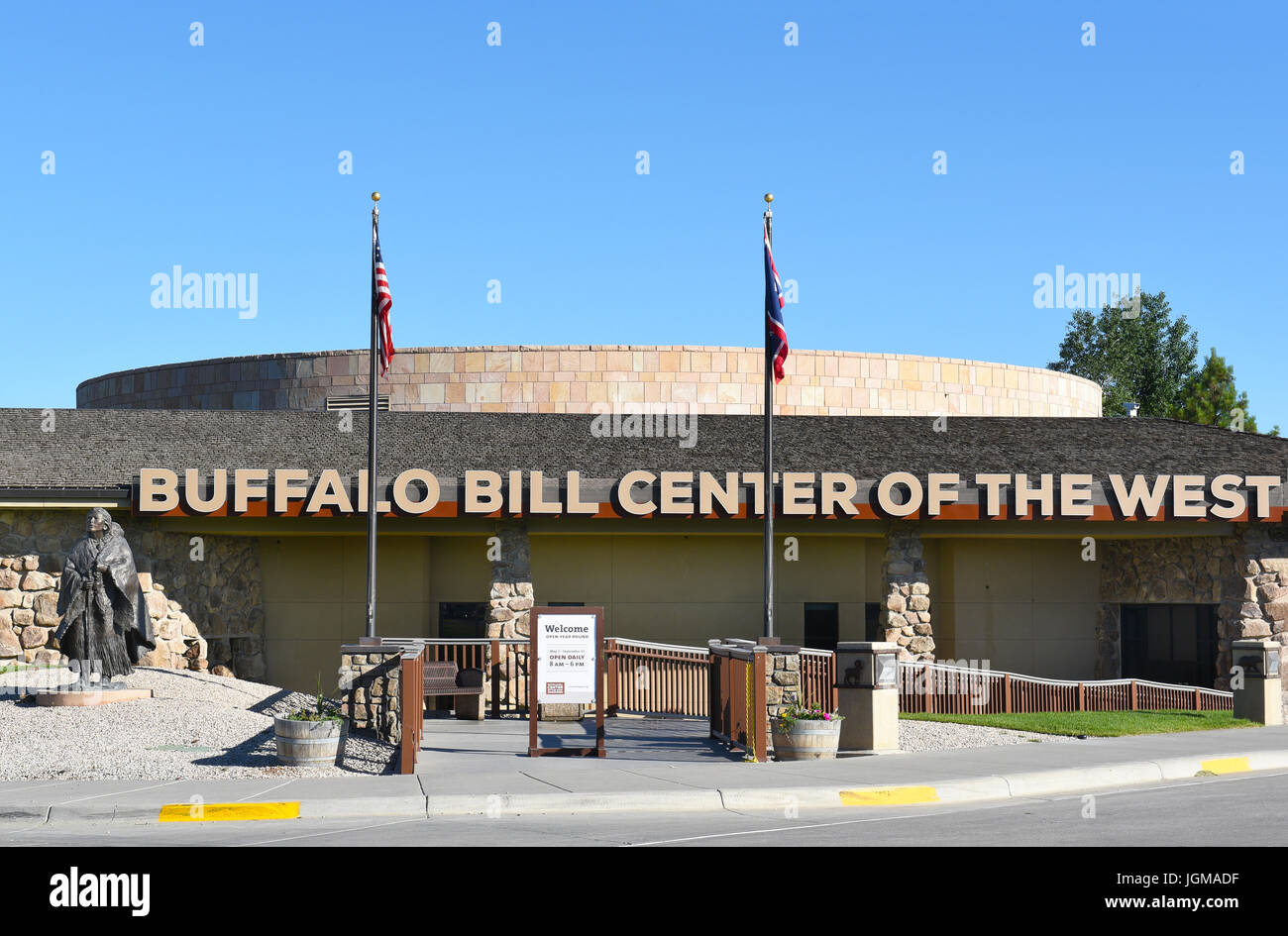 CODY, Wyoming - Giugno 24, 2017: Buffalo Bill centro del West ingresso Sud. Un complesso di cinque musei e una biblioteca di ricerca con natural hist Foto Stock