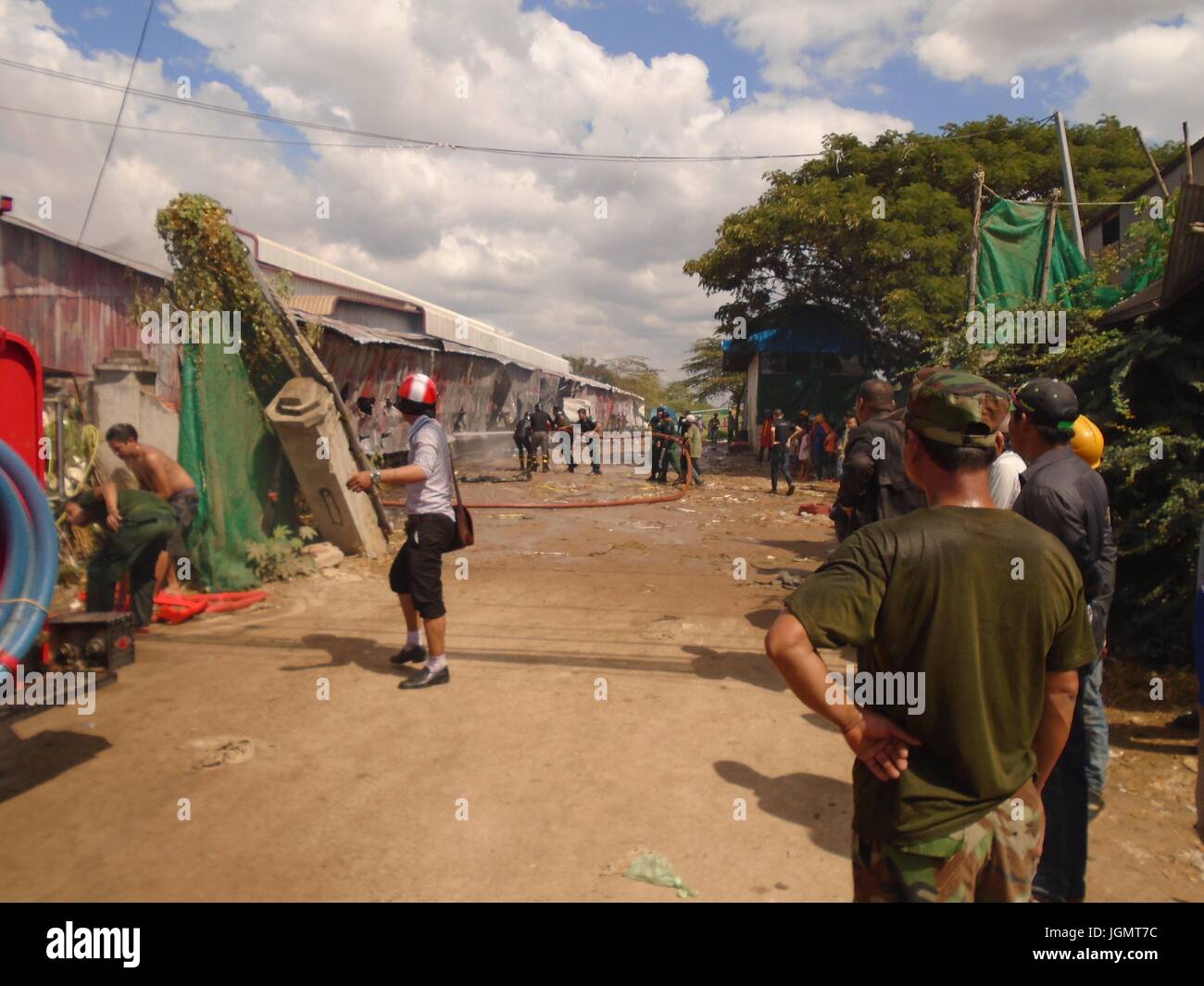 Resque di emergenza incendio e primi responder Poipet Cambogia decrepito impoverita cittadina della Thailandia linea di confine Foto Stock
