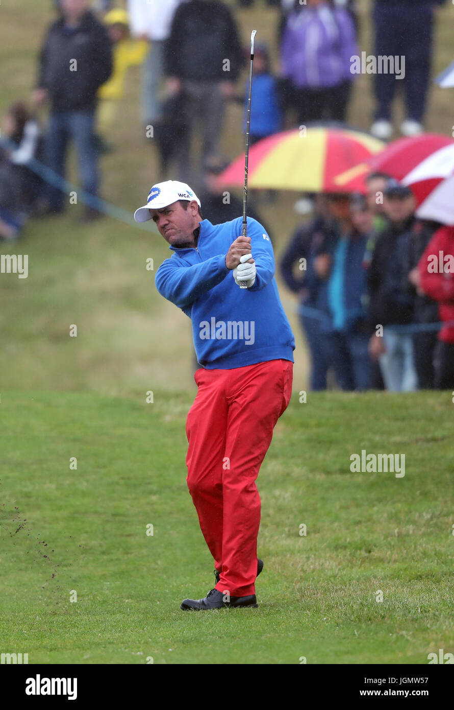 Scott Hend in Australia sulla prima buca durante il quarto giorno del Dubai Duty Free Irish Open al Portstewart Golf Club. PREMERE ASSOCIAZIONE foto. Data immagine: Domenica 9 luglio 2017. Vedi PA storia GOLF Irish. Il credito fotografico deve essere: Niall Carson/PA Wire. Foto Stock