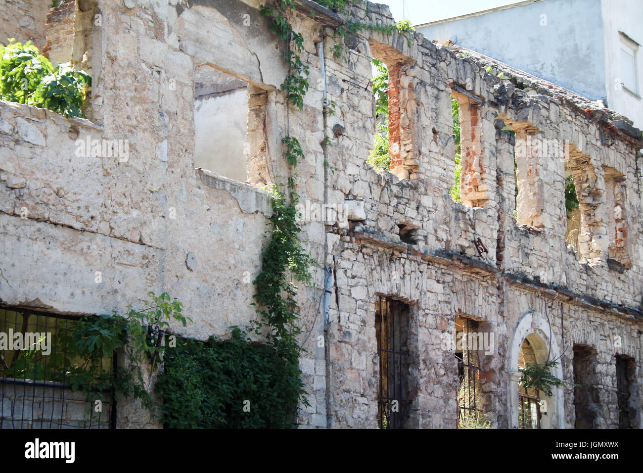 La guerra ha coinvolto gli edifici in Bosnia Erzegovina Foto Stock