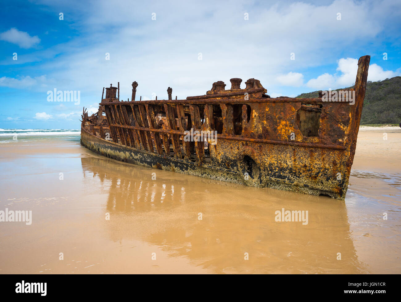 Il Relitto della nave Maheno, l'Isola di Fraser, Sito Patrimonio Mondiale dell'UNESCO, Queensland, Australia. Foto Stock