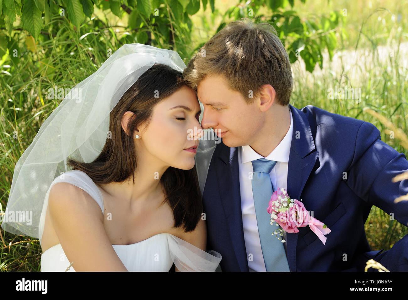 uomo, donne, stile di vita, matrimonio, sessione, coppia, giovane, bella, fresca, signora, uomo, felice, gente, primavera, estate, vibrazioni nuziali, matrimonio unico Foto Stock