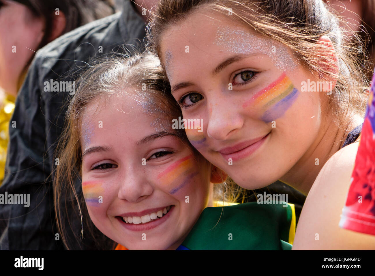 Londra, Regno Unito. 8 Luglio, 2017. Membri delle lesbiche, gay, bisessuali e transgender (LGBT) comunità prendere parte all'annuale Pride Parade a Londra. 8 luglio 2017. Credito: Noemi Gago/Alamy Live News Foto Stock