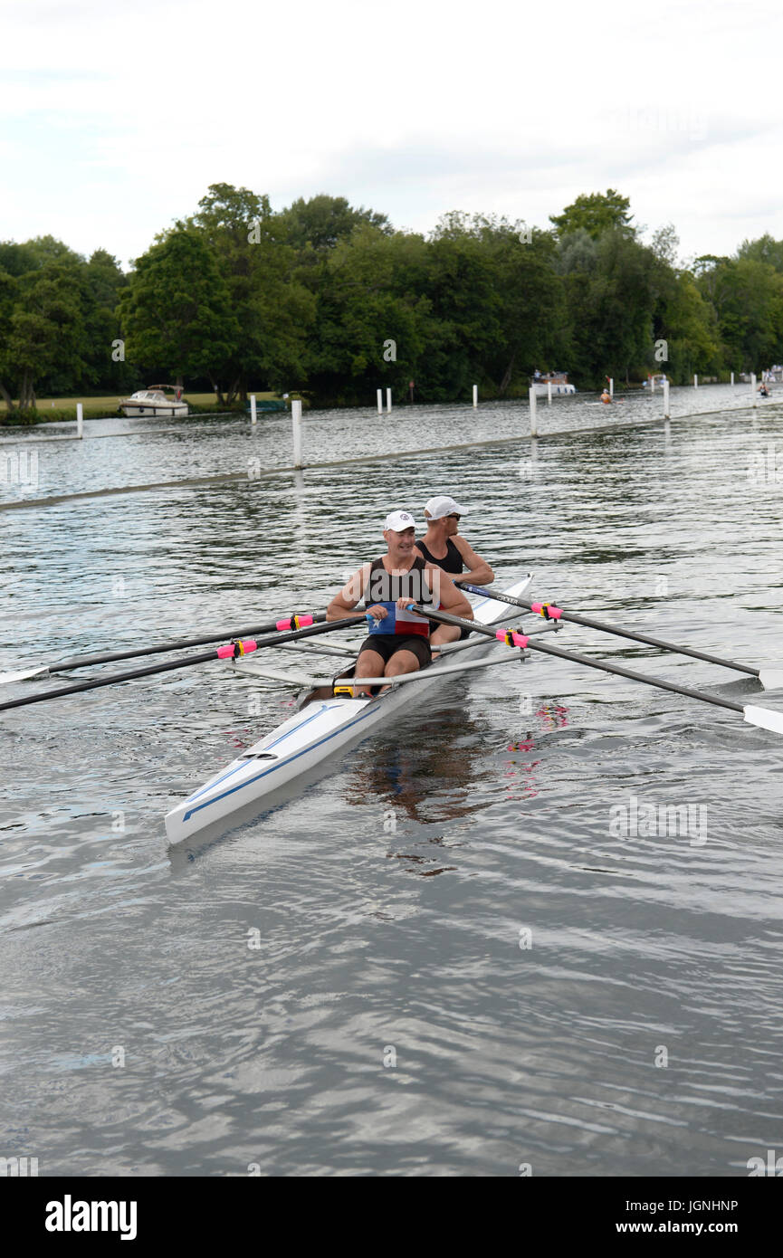 Henley on Thames, Regno Unito. 8 lug 2017. Henley, UK. 8 Luglio, 2017. Finali della giornata a Henley Regatta Credito: David Hammant/Alamy Live News Foto Stock