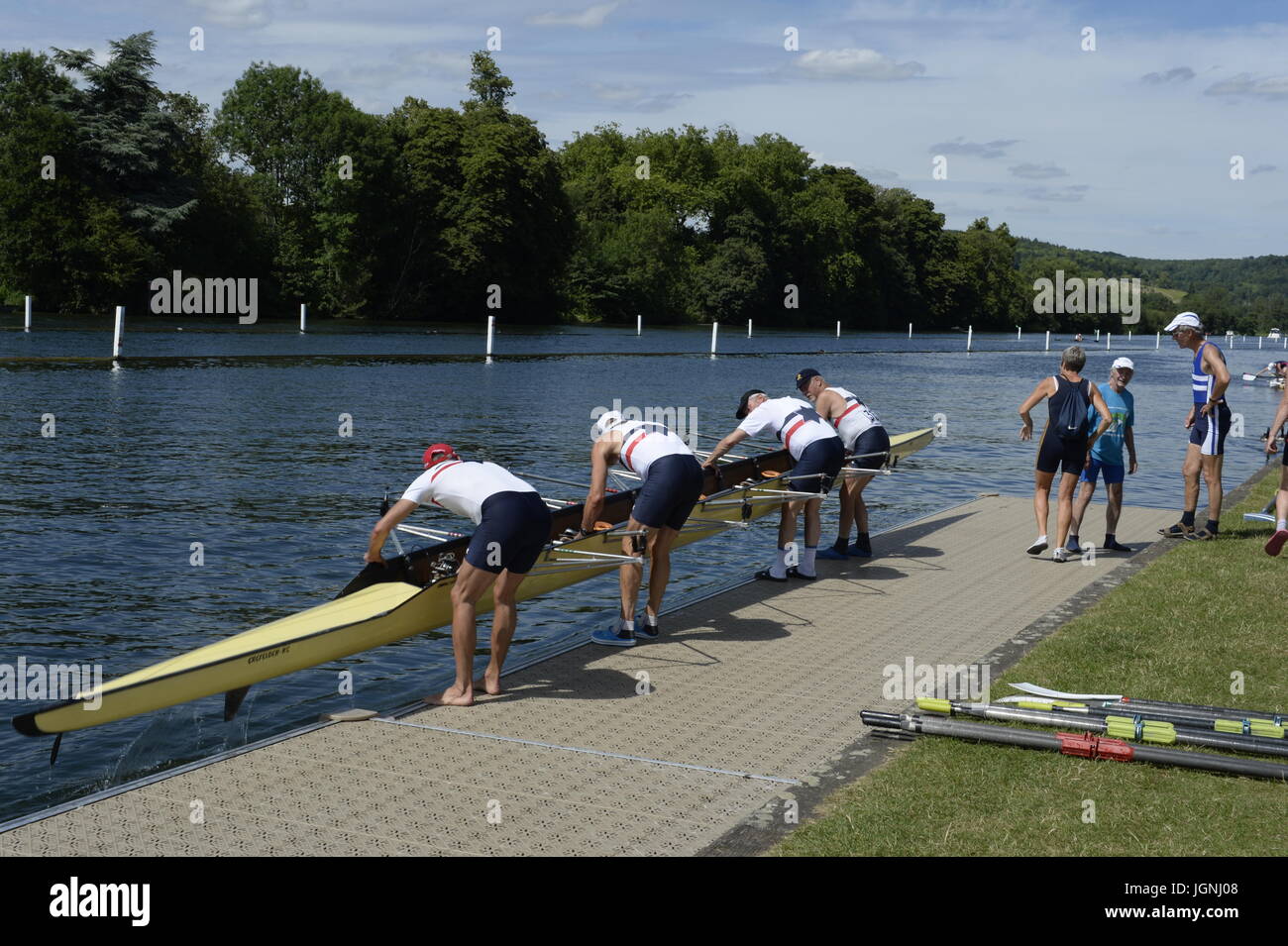 Henley on Thames, Regno Unito. 8 lug 2017. Henley, UK. 8 Luglio, 2017. Finali della giornata a Henley Regatta Credito: David Hammant/Alamy Live News Foto Stock