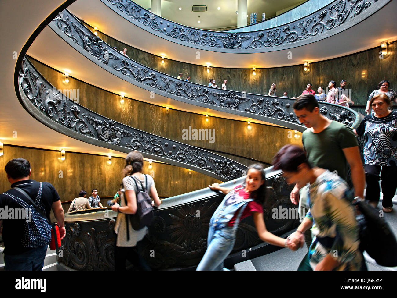 Il famoso "Bramante" scalinata dei Musei Vaticani, Città del Vaticano Foto Stock