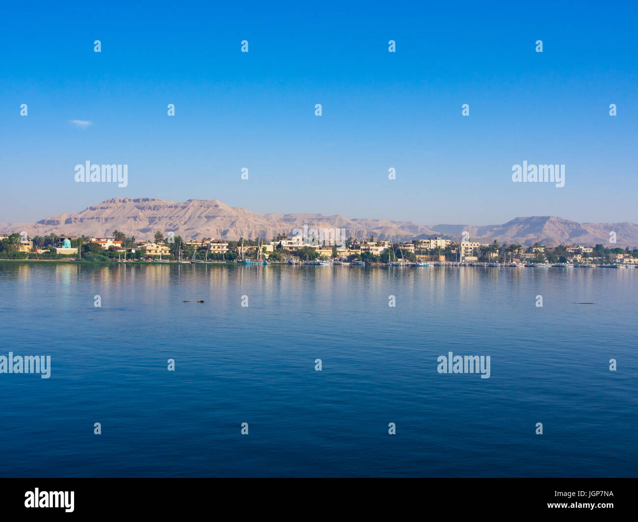 La riva occidentale del fiume Nilo a Luxor, Egitto Foto Stock