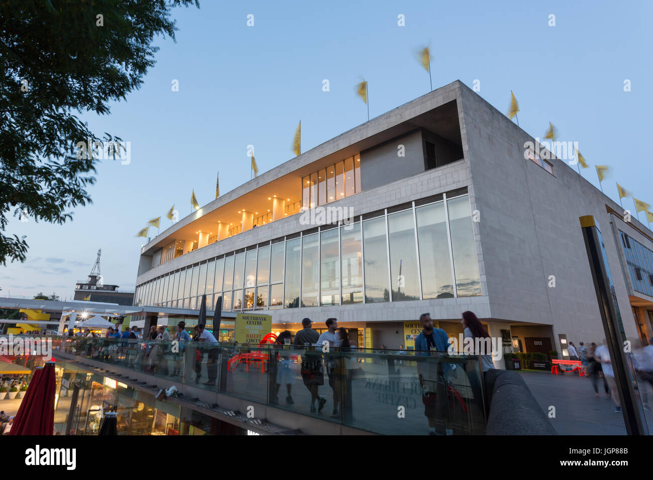 Royal Festival Hall, South Bank di Londra al crepuscolo Foto Stock