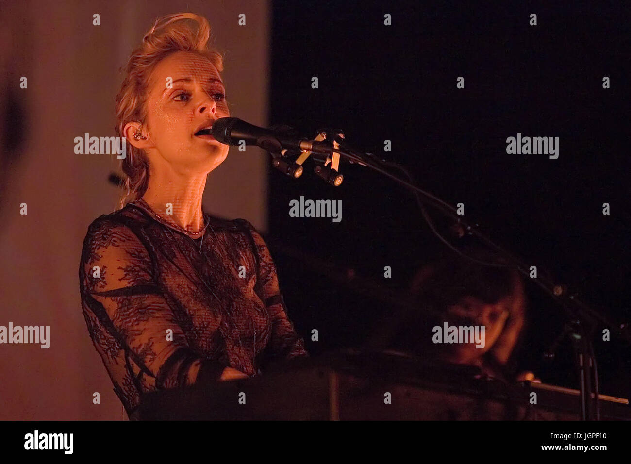 Agnes OBEL suona dal vivo al O2 ABC con: Agnes OBEL Dove: Glasgow, Scotland, Regno Unito quando: 08 giu 2017 Credit: Peter Kaminski/WENN.com Foto Stock