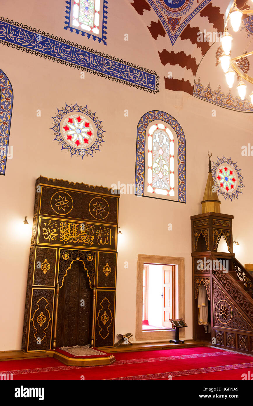 Interno del Banya Bashi moschea nel centro di Sofia, Bulgaria. Foto Stock