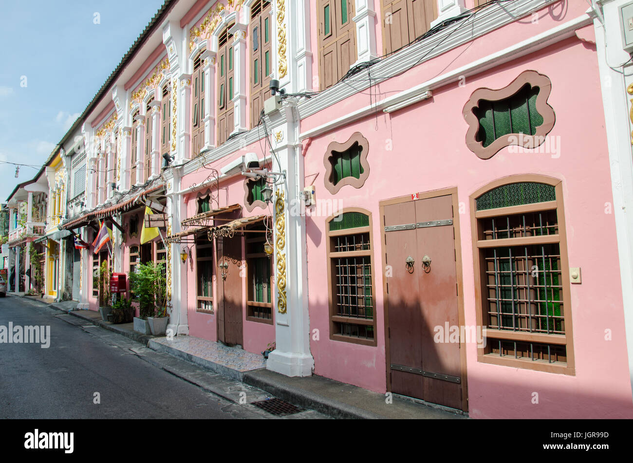 PHUKET - 03 maggio : Edificio, architettura Cino-Portoghese nella città vecchia a Phuket vestigia storica storie di scambi e di architettura nel sud della THA Foto Stock