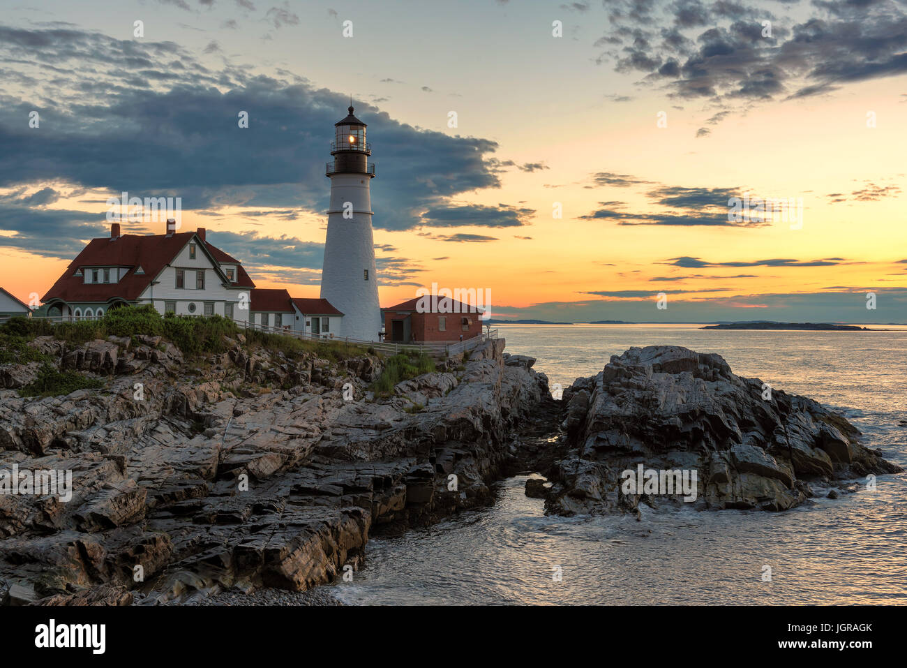 Sunrise a Portland Head Lighthouse, Cape Elizabeth, Maine, Stati Uniti d'America. Foto Stock