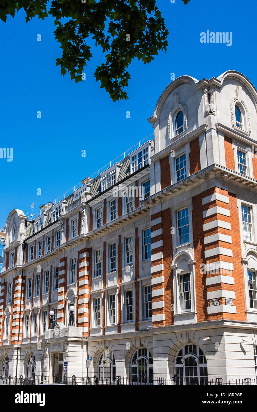 Hamilton House, Mabledon Place, sede dell'Unione nazionale degli insegnanti, Borough di Camden, London, England, Regno Unito Foto Stock