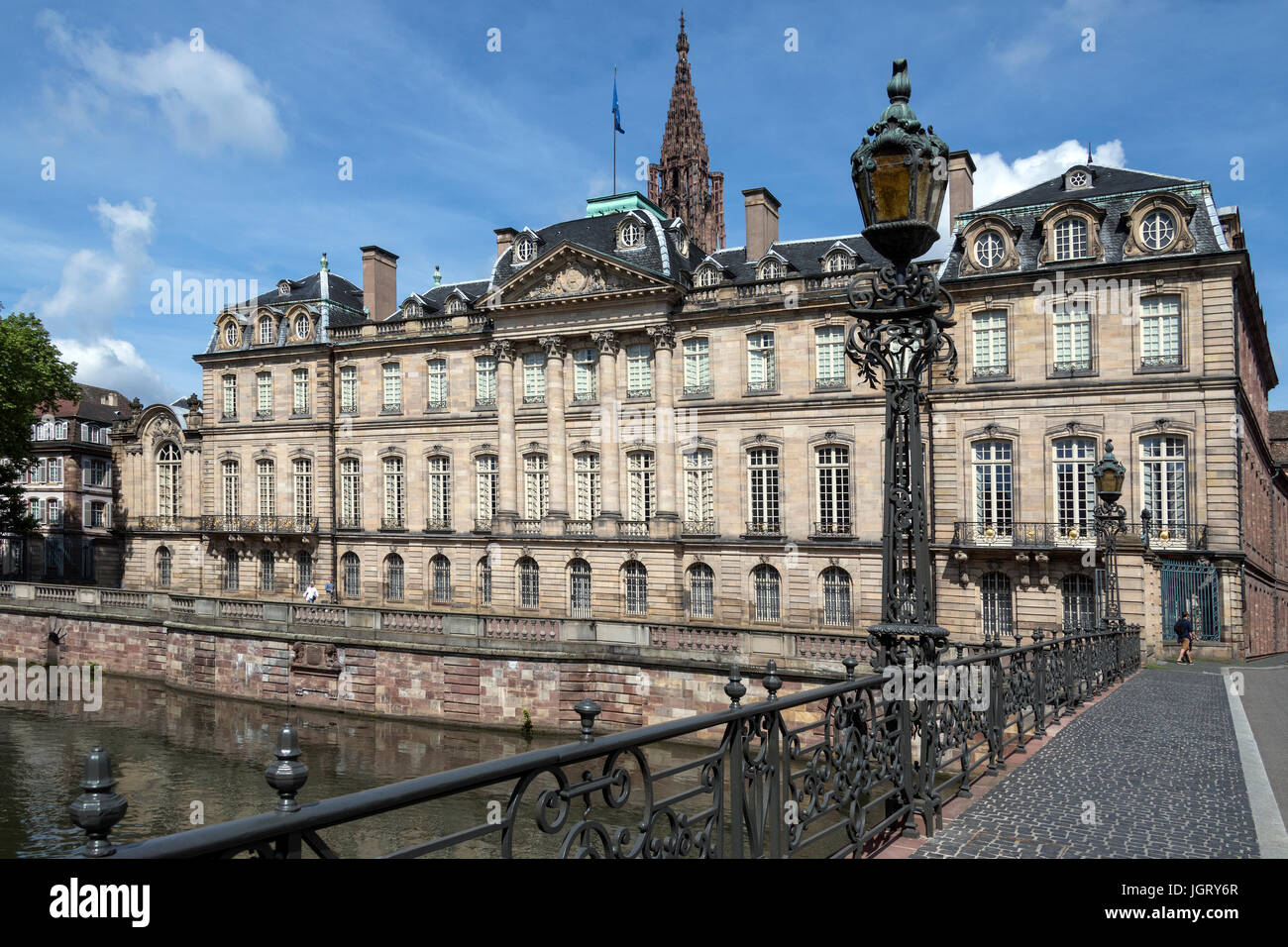 Il Palais Rohan nella città di Strasburgo, Francia. Ex residenza del principe-vescovi e cardinali del Casato di Rohan, un antico francese Foto Stock