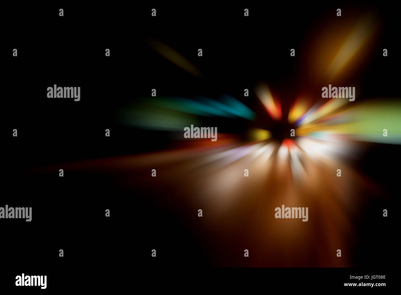 Sfocata Illuminazione e luci notturne, il traffico automobilistico motion blur la velocità e dinamica Foto Stock