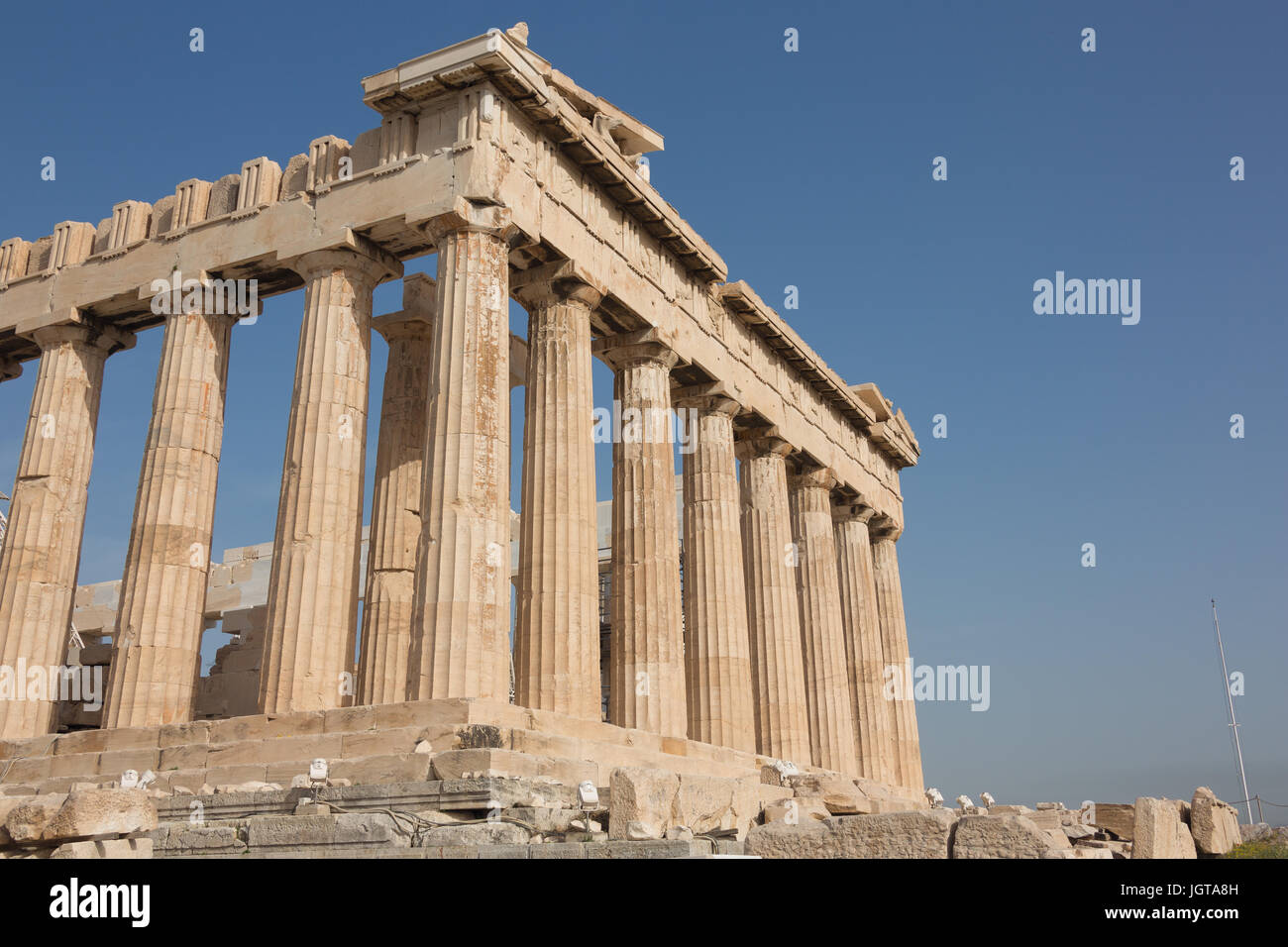 Vista d'angolo del Partenone dell'Acropoli Hill Foto Stock