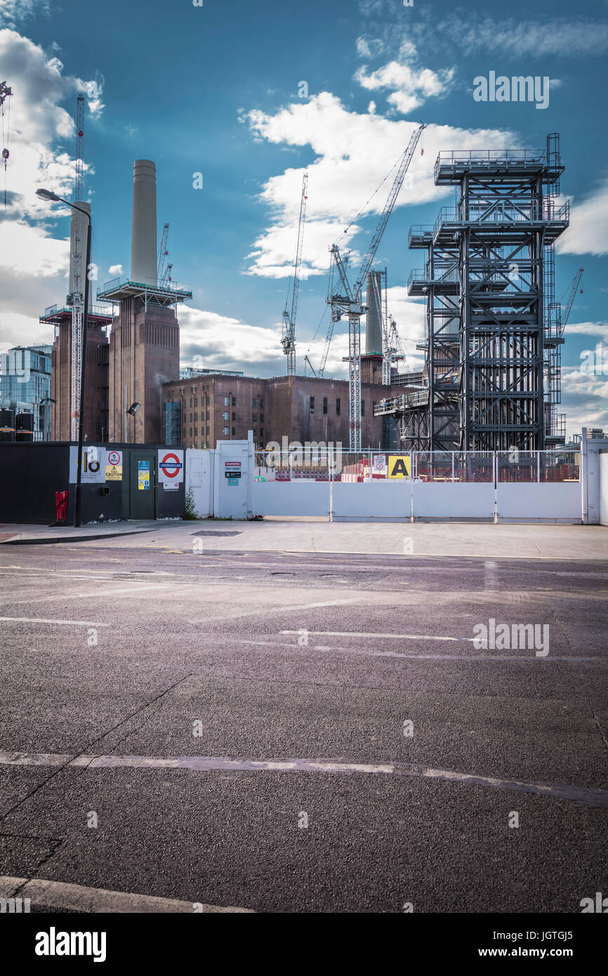 Il nuovo Battersea Power Station housing development in costruzione Foto Stock