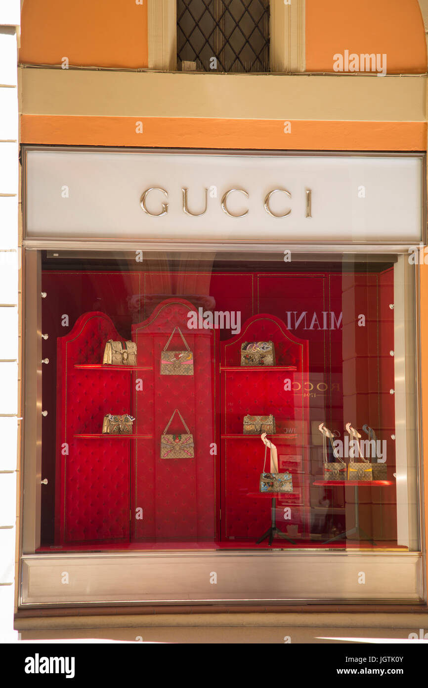 Gucci negozio di abbigliamento, Galleria Galleria Cavour, Bologna, Italia Foto Stock