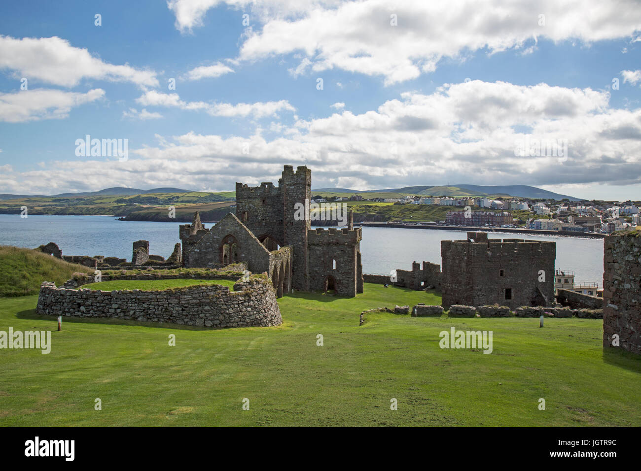 Vista di edifici al castello di pelatura sull' isola di man. Foto Stock