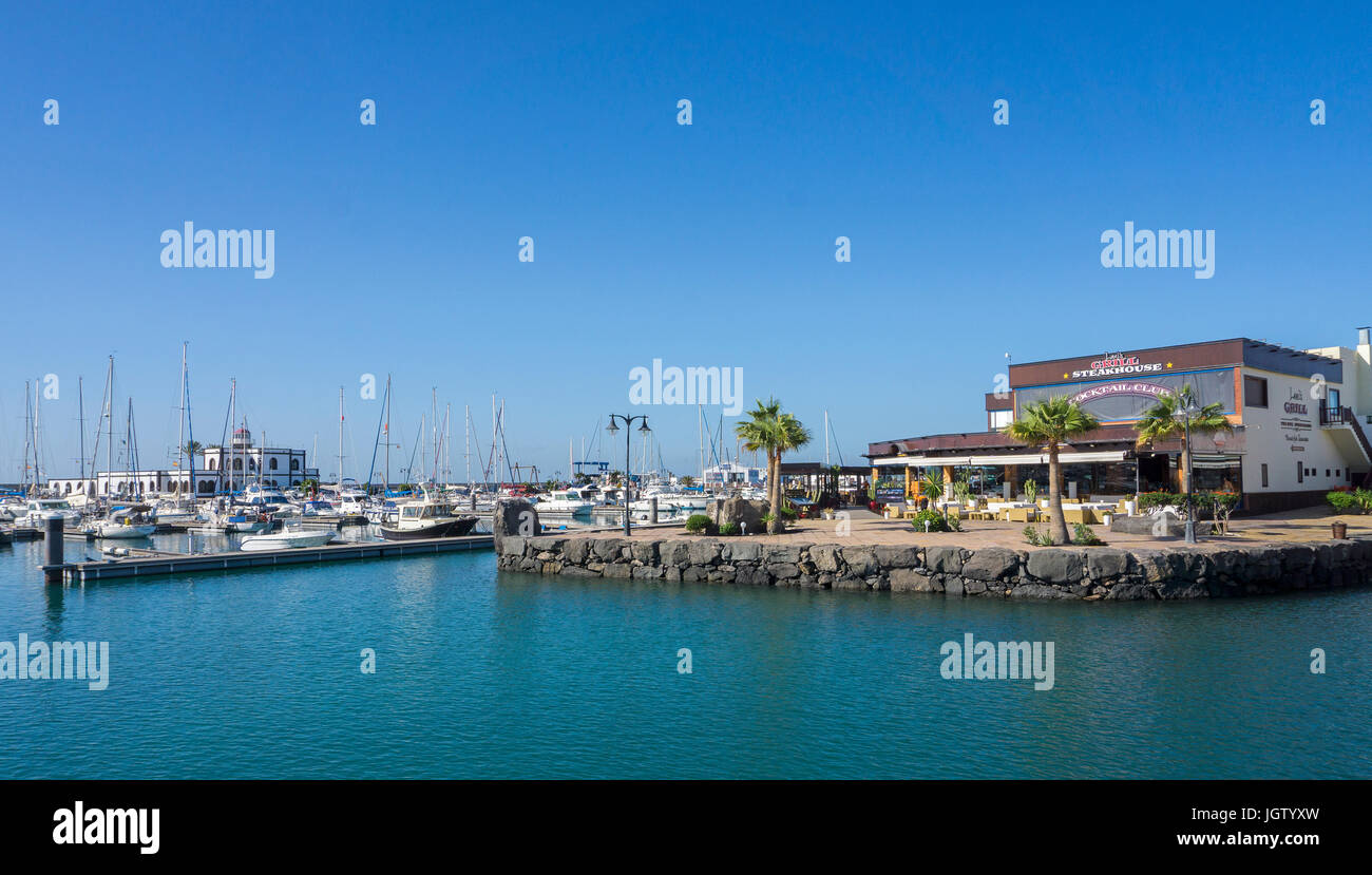 Il ristorante del porto di Marina Rubicon, Playa Blanca, Lanzarote, Isole canarie, Spagna, Europa Foto Stock