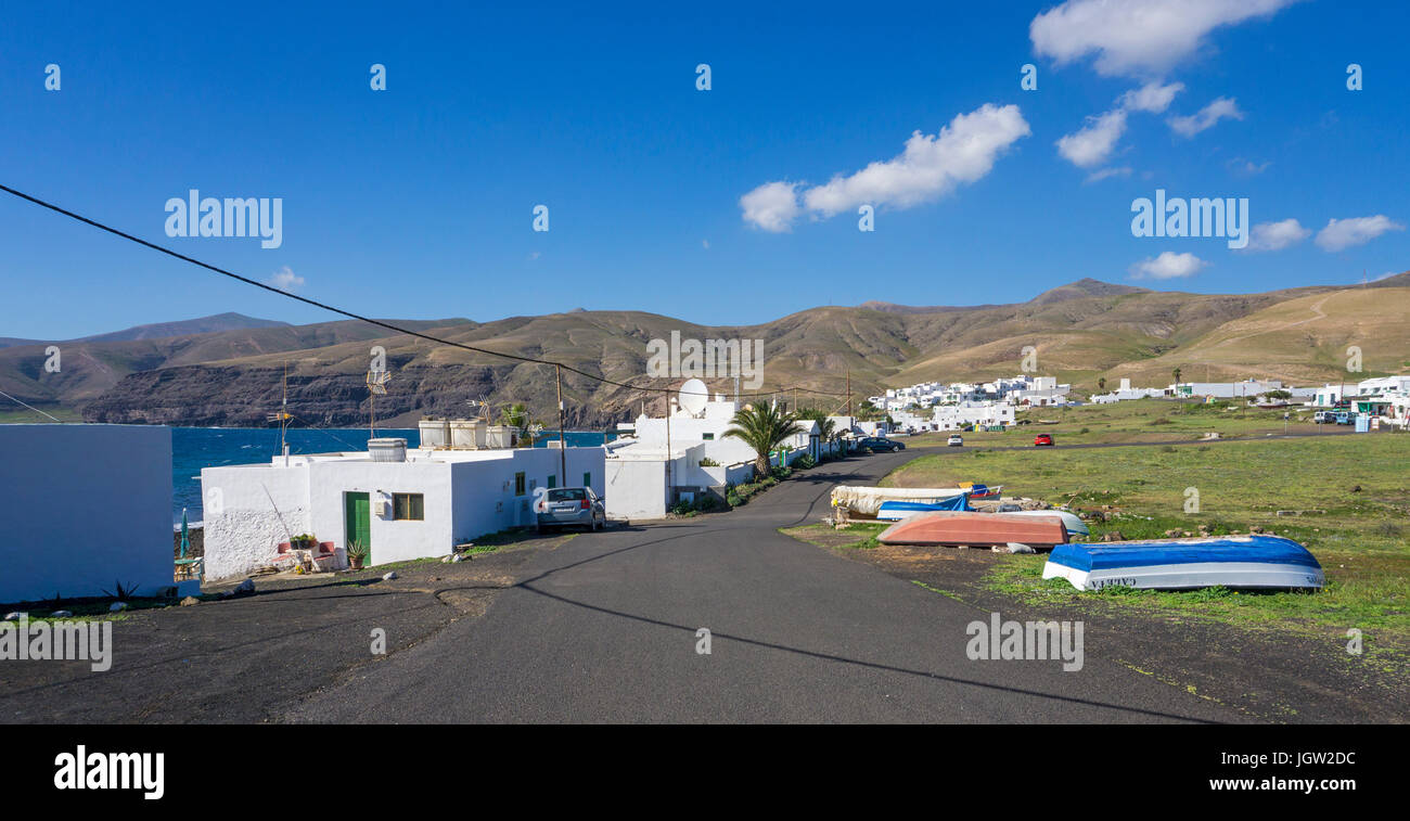 Il villaggio di pescatori di Playa Quemada, Lanzarote, Isole canarie, Spagna, Europa Foto Stock