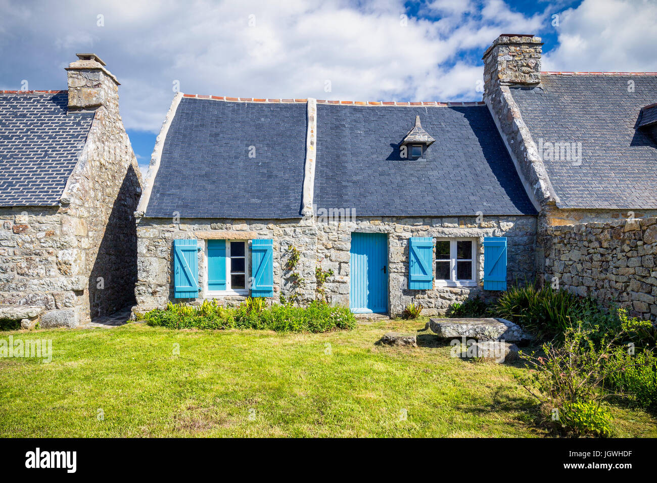 Street view del bellissimo borgo di Rostudel ex villaggio di pescatori, Parc naturel regional d'Armorique. Dipartimento Finistere, Camaret-sur-Mer. Brittan Foto Stock