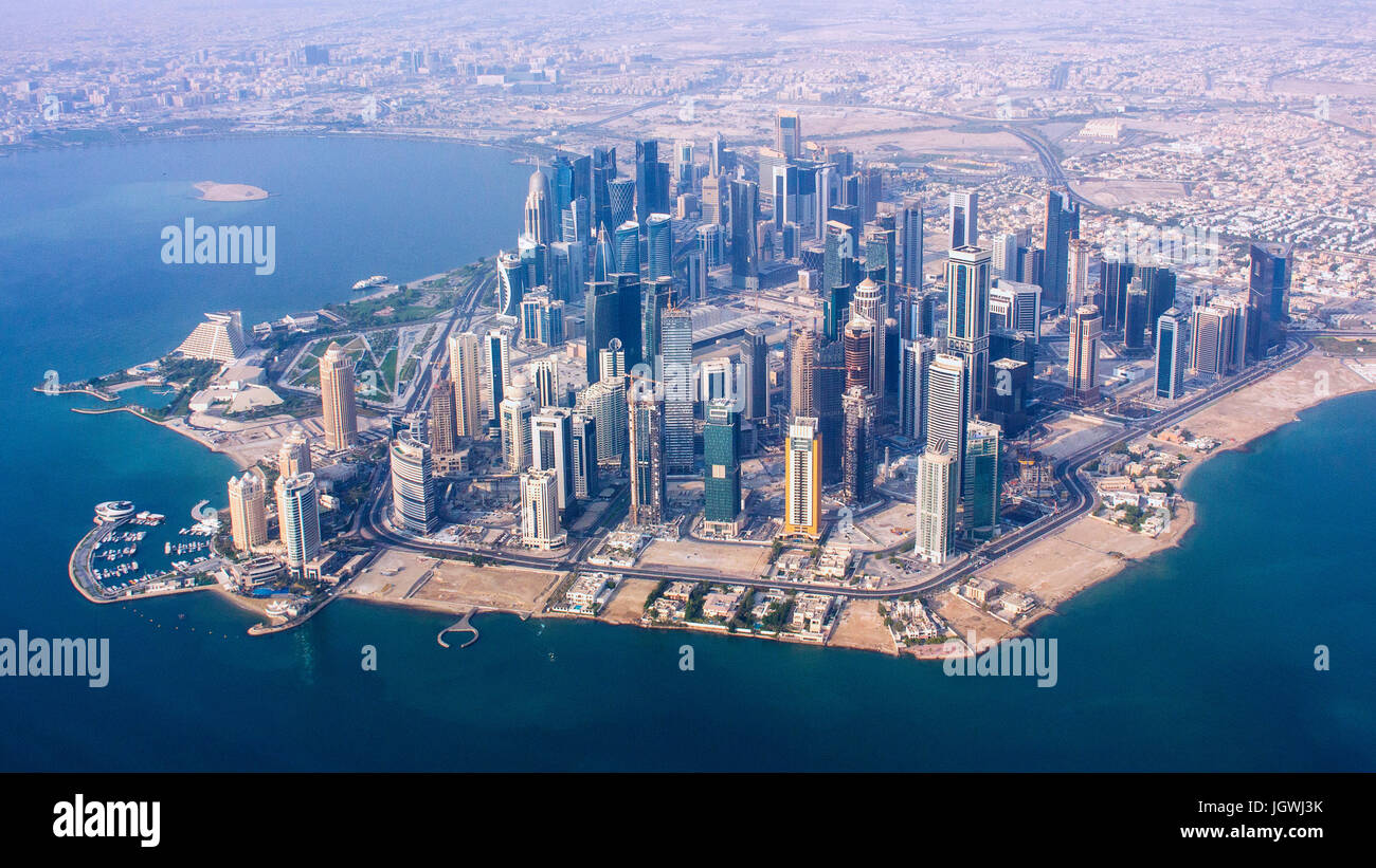 DOHA, Qatar - 5 giugno, vista aerea di Doha, in Qatar. Crisi nella zona del Golfo Persico è messa in Qatar in relazione pericolo. nove paesi tagliare dipl Foto Stock