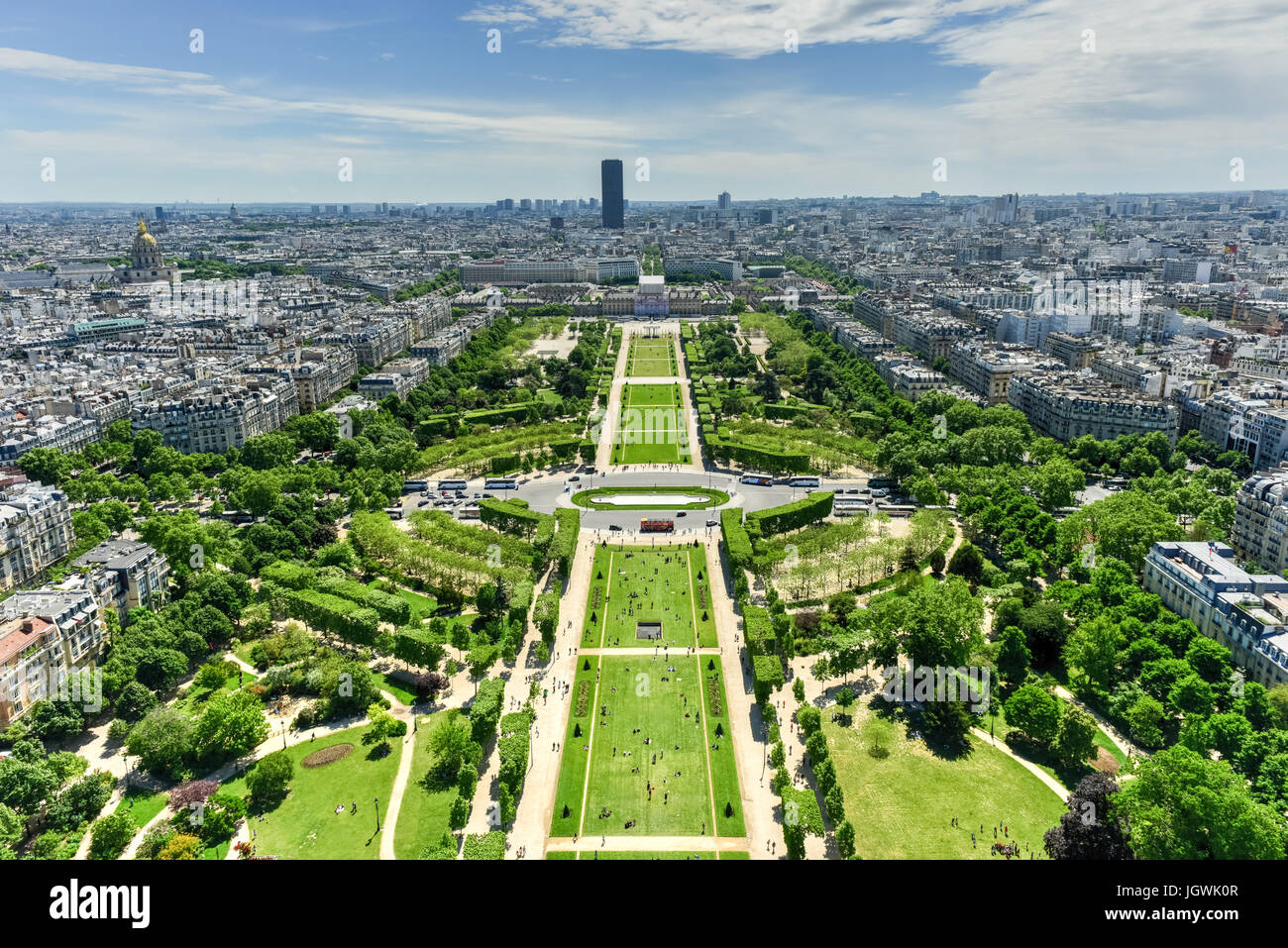 Antenna vista panoramica di Parigi e di Champ de Mars e dalla Torre Eiffel a Parigi, Francia Foto Stock