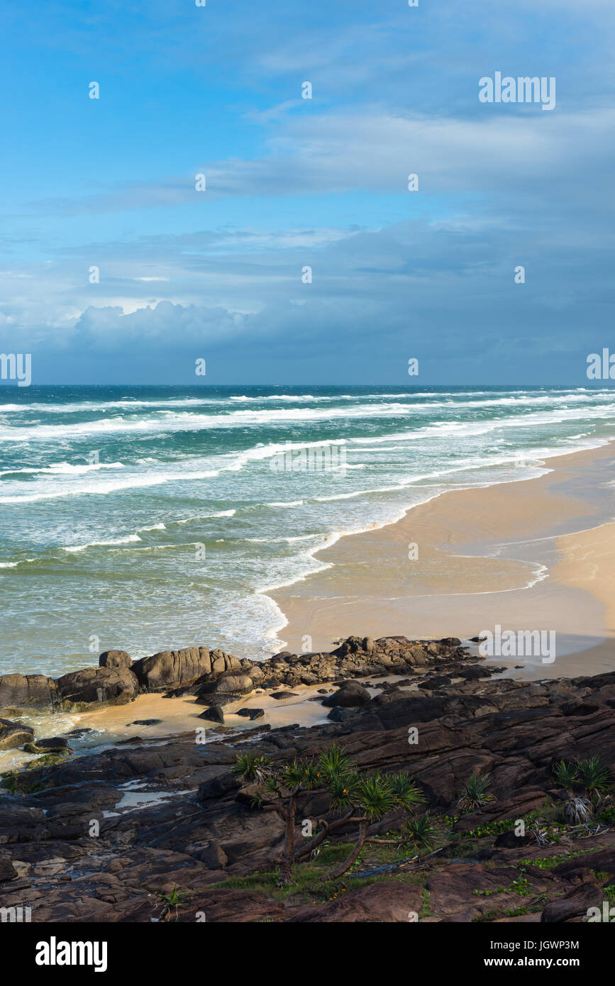 75 Mile beach visto da Indian Head. Isola di Fraser, Queensland, Australia Foto Stock