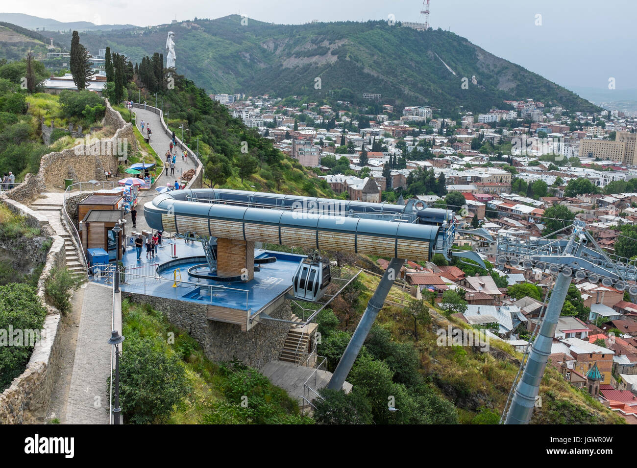 Tbilisi, Georgia, Europa orientale - Funivia Aerial Tram Terminus a Narikala di fortezza. Foto Stock
