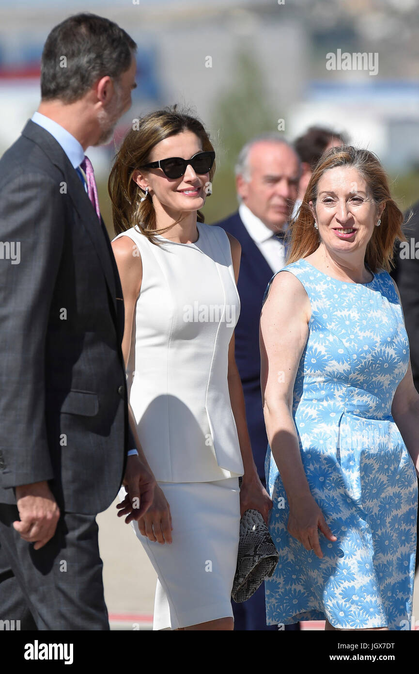 Madrid, Spagna. 11 Luglio, 2017. Re spagnolo Felipe VI e la Regina Letizia e Ana Pastor Julián durante la cerimonia di congedo all'aeroporto di Madrid in occasione del Viaggio di Stato in Londra. Madrid il Giovedi, Luglio 11, 2017 Credit: Gtres Información más Comuniación on line,S.L./Alamy Live News Foto Stock