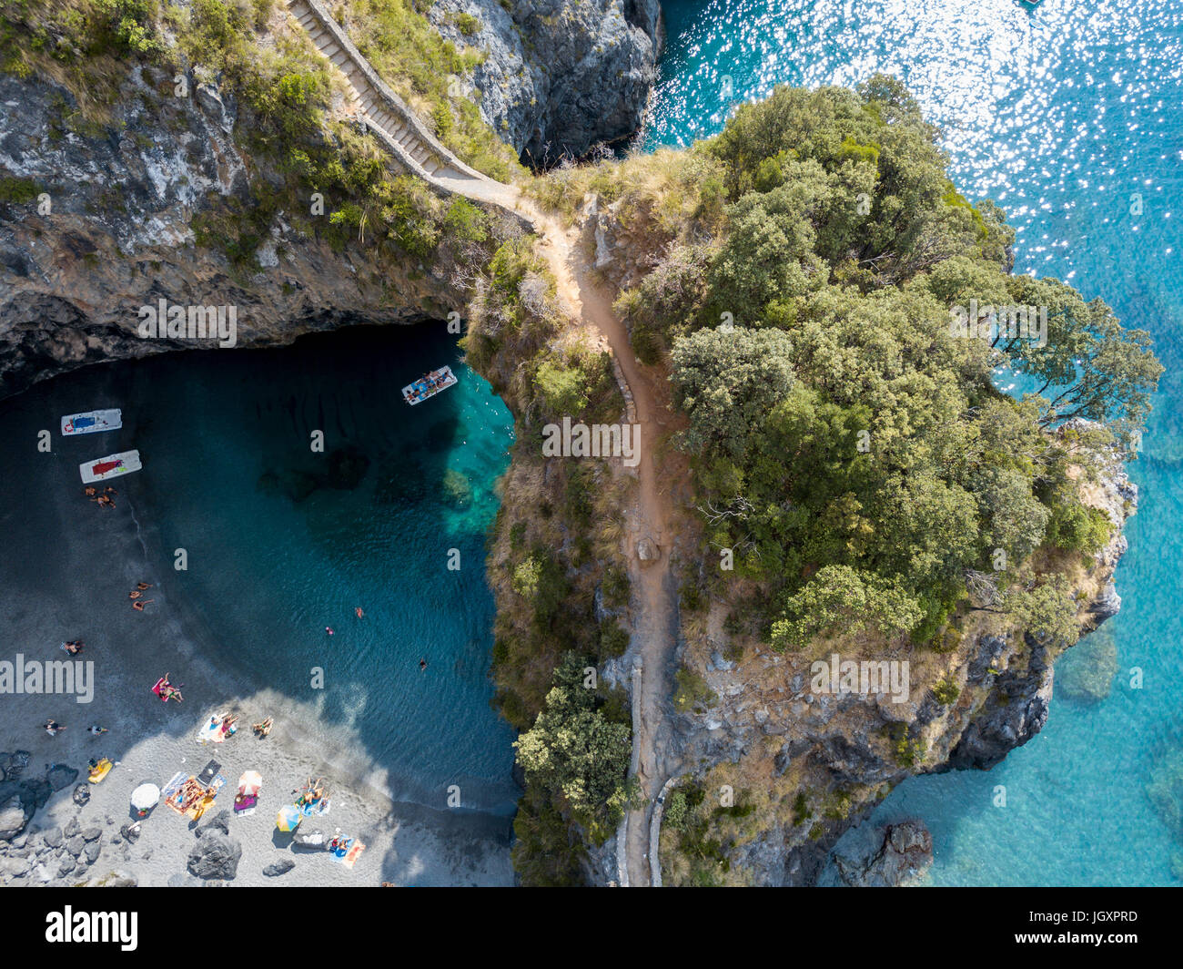 Arco grande, vista aerea, Arch Rock, Arco Magno e la spiaggia di San Nicola Arcella, provincia di Cosenza, Calabria, Italia. Al 22/06/2017. Vacanze mare e Foto Stock