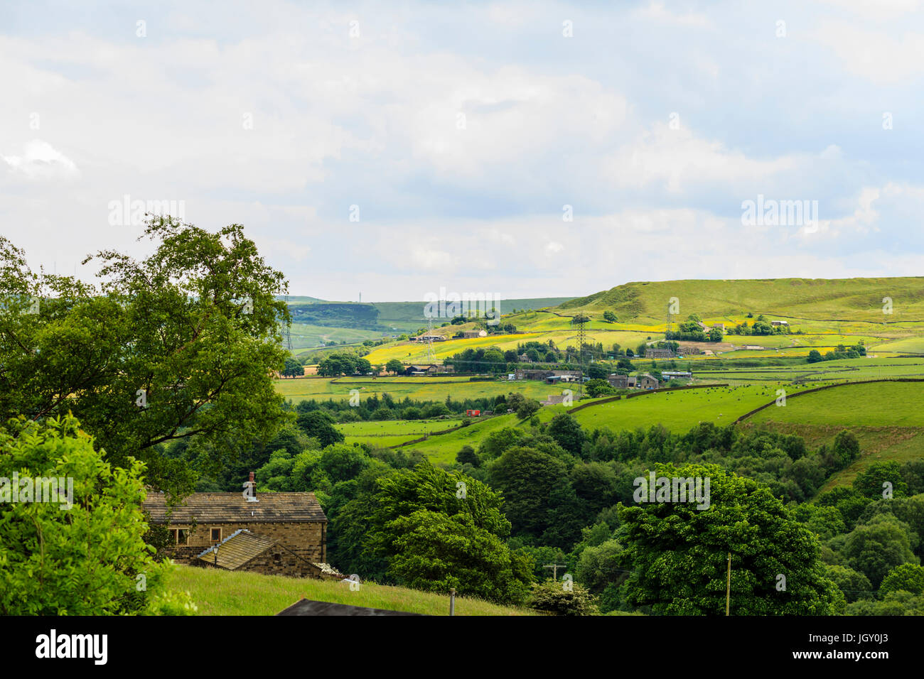 Vista su tutta la vallata Ryburn vicino Ripponden, Calderdale, England, Regno Unito Foto Stock