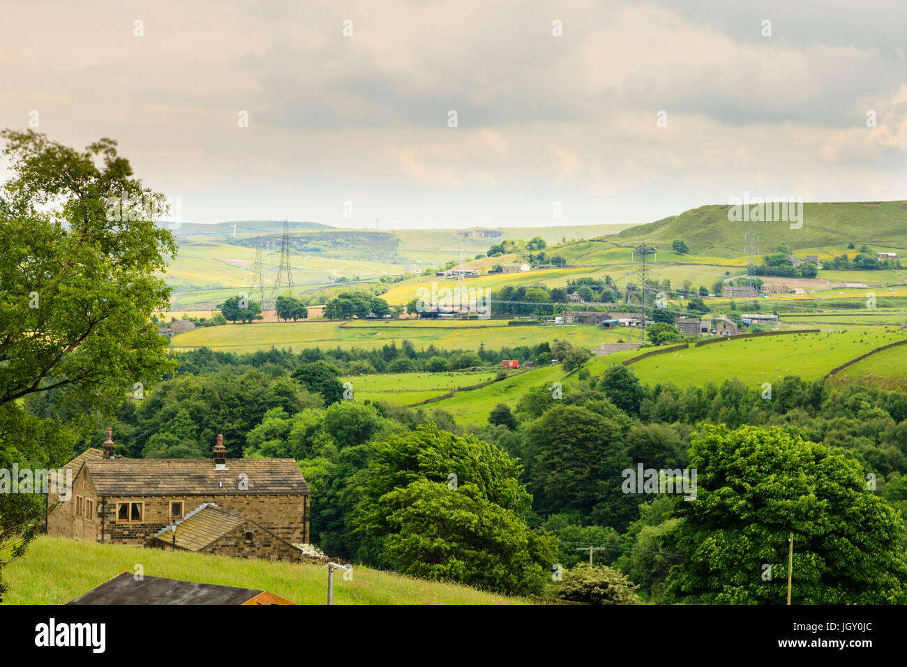 Vista su tutta la vallata Ryburn vicino Ripponden, Calderdale, England, Regno Unito Foto Stock